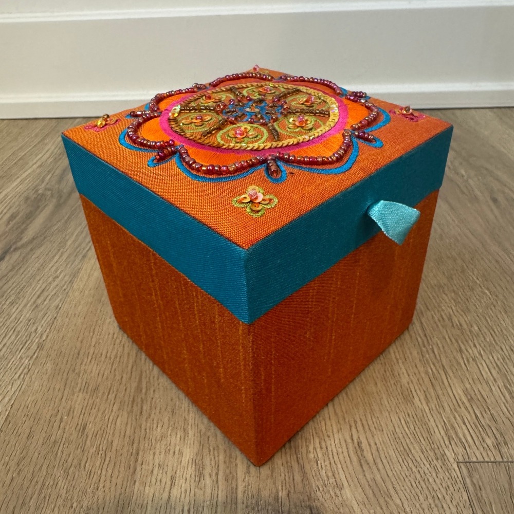 Vintage Purva Beaded Embroidered Jewelry Box Trinket Organizer Made in India Y2K